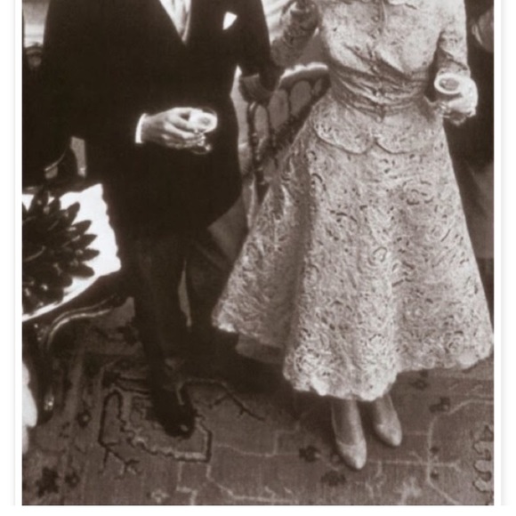 David Evins Bone & Black Classic Spectator Pump Size 9 1/2 AAAA (Extra Narrow) - Picture 14 of 14